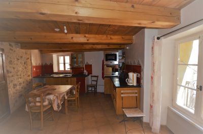 Vente Vente maison de village T4  sur 4 niveau avec cave voutée  à Aups