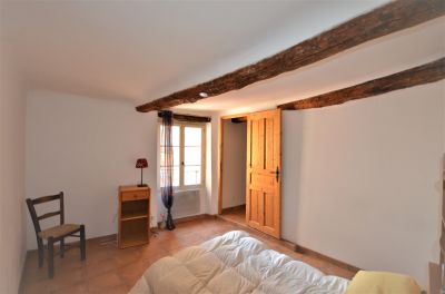 Vente Vente maison de village T4  sur 4 niveau avec cave voutée  à Aups