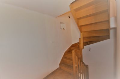 Vente Vente maison de village T4  sur 4 niveau avec cave voutée  à Aups