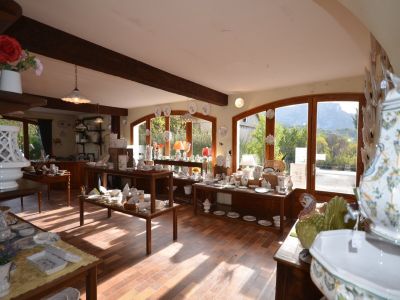 Vente LOCAL COMMERCIAL  MOUSTIERS SAINTE MARIE