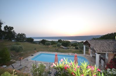 Vente PROPRIETE AIGUINES - VUE IMPRENABLE SUR LE LAC... T4 AIGUINES