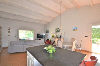 Vente VILLA T5 REGUSSE TRES AGREABLE VILLA T 5 DE PLAIN-PIED