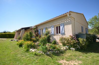 Vente VILLA T5 REGUSSE TRES AGREABLE VILLA T 5 DE PLAIN-PIED