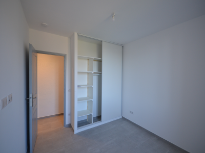 Location APPARTEMENT T4 AUPS APPARTEMENT REFAIT A NEUF