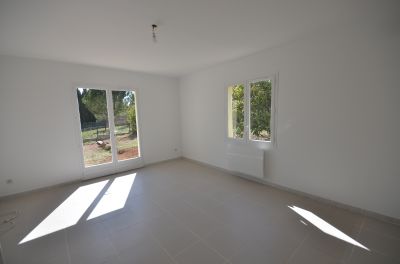 Location COQUETTE VILLA T2 IDEAL COUPLE A 2 PAS DU CENTRE DU VILLAGE AUPS