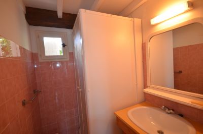 Vente  APPARTEMENT T2 - 5MN À PIED DES PLAGES ET COMMERCES  LES SALLES SUR VERDON