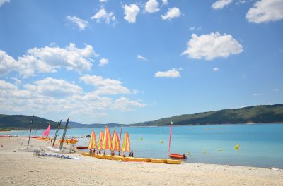Vente  APPARTEMENT T2 - 5MN À PIED DES PLAGES ET COMMERCES  LES SALLES SUR VERDON