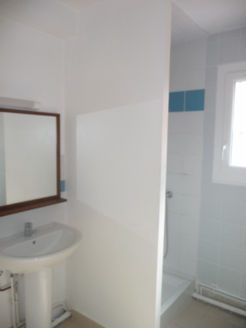 Location Appartement T1/2 ALLAUCH VILLAGE APPARTEMENT T1/2 REFAIT A NEUF PROXIMITE COMMODITES