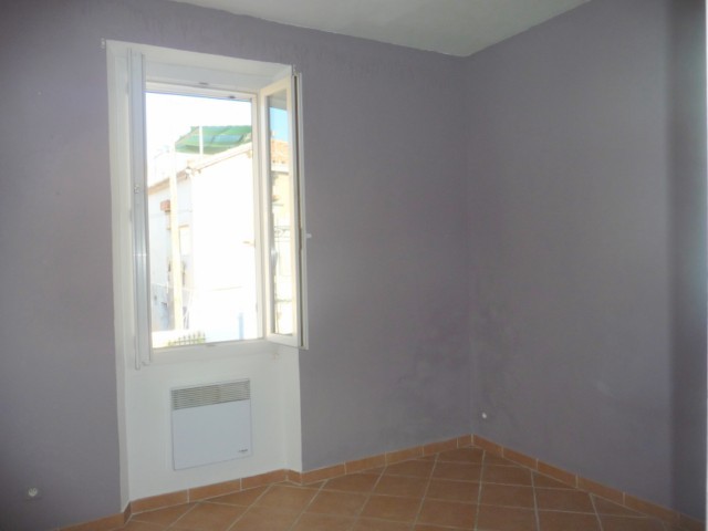 Location Appartement T3/4 MARSEILLE 13013 CHATEAU GOMBERT A LOUER - PROXIMITE COMMODITES - LOGGIA