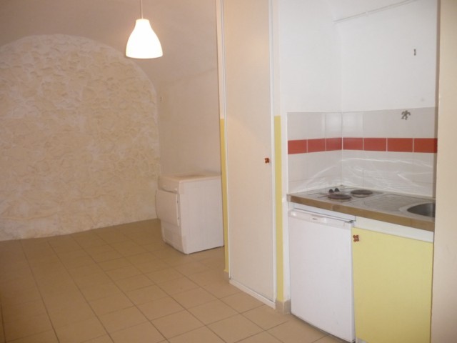 Location Appartement T1 ALLAUCH VILLAGE STUDIO REFAIT A NEUF - PROXIMITE COMMODITES - AU CALME