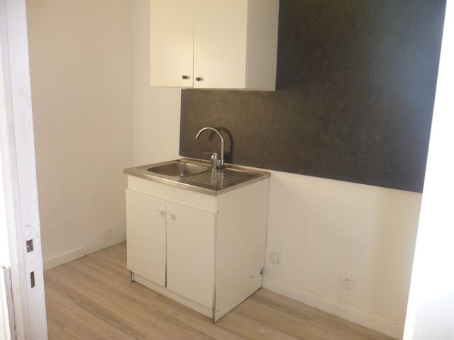 Location Appartement T2 MARSEILLE 13EME   ST.MITRE A LA LOCATION - PETIT IMMEUBLE - AU CALME