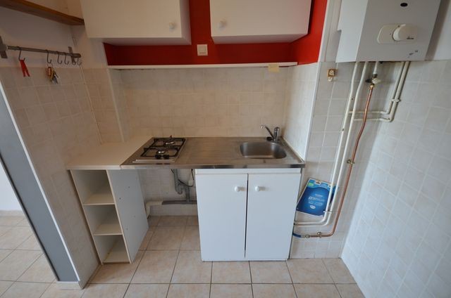 Location Appartement T1 ALLAUCH 13190 A LA LOCATION - RESIDENCE FERMEE - BALCON - CAVE - FACILITE STATIONNEMENT