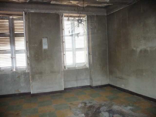 Vente Appartement T1/2 MARSEILLE 1ER CENTRE VILLE DANS IMMEUBLE MARSEILLAIS - TRAVAUX A PREVOIR